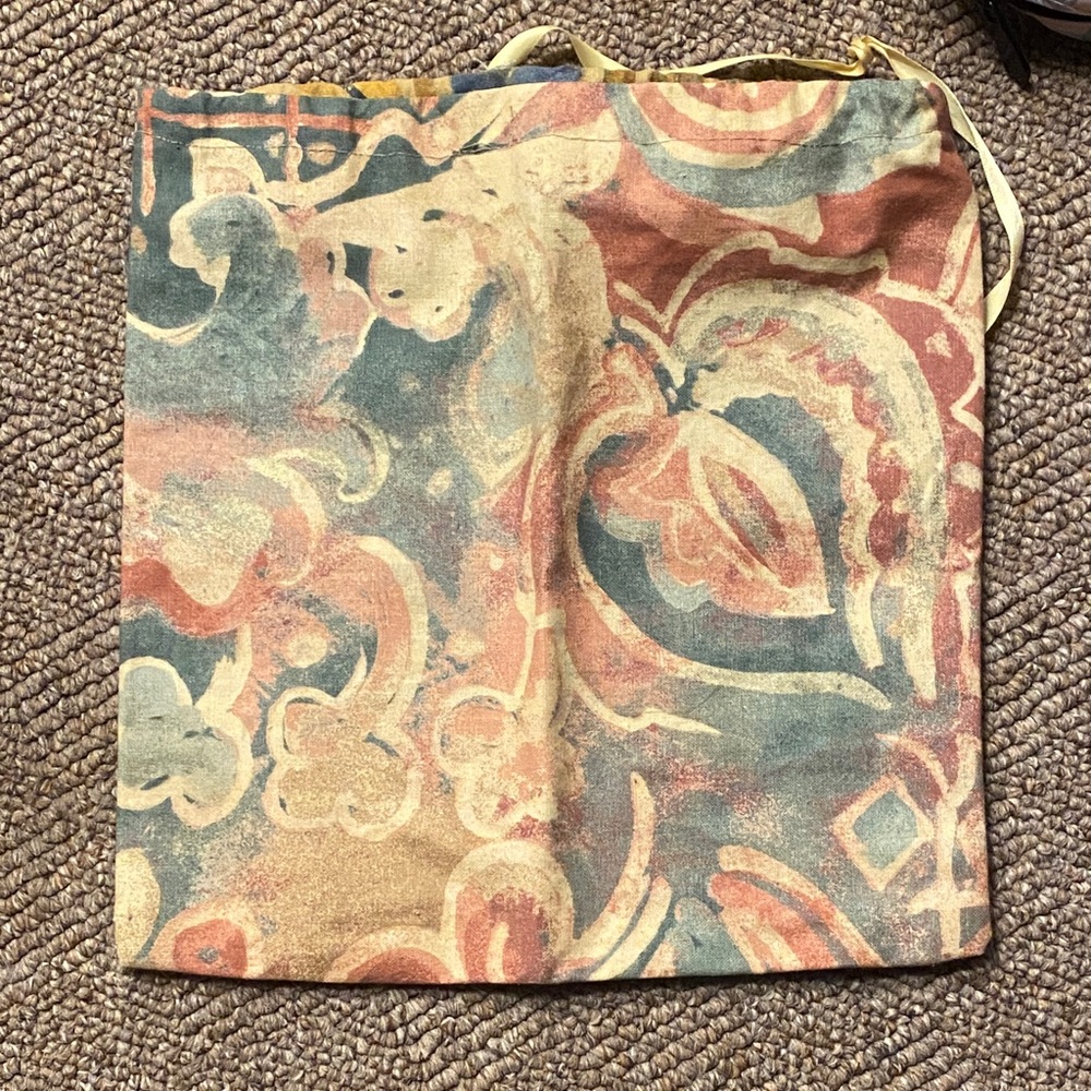 Vintage Patterned Drawstring Bag - Picture 2 of 2